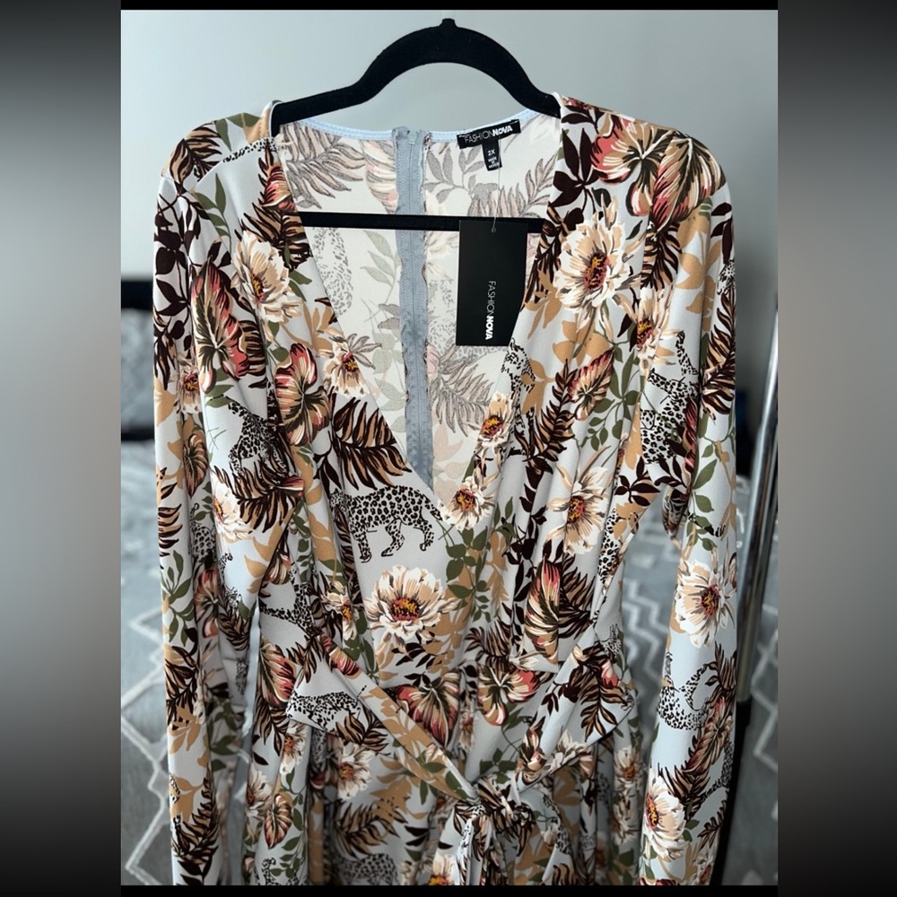 New Tropical Print Long Sleeve Romper Size 2X - Picture 8 of 9